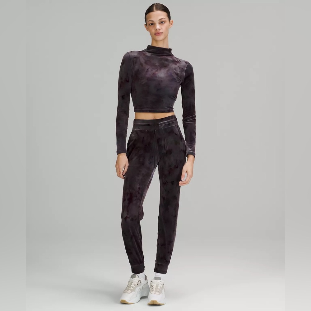NWT Lululemon Velour Joggers